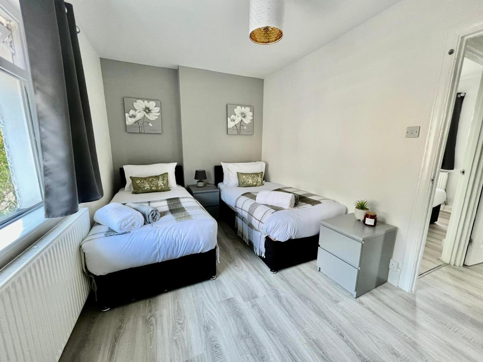 Executive 3 Bedroom Port Talbot Town Centre Margam Sleeps 7 Pokój zdjęcie